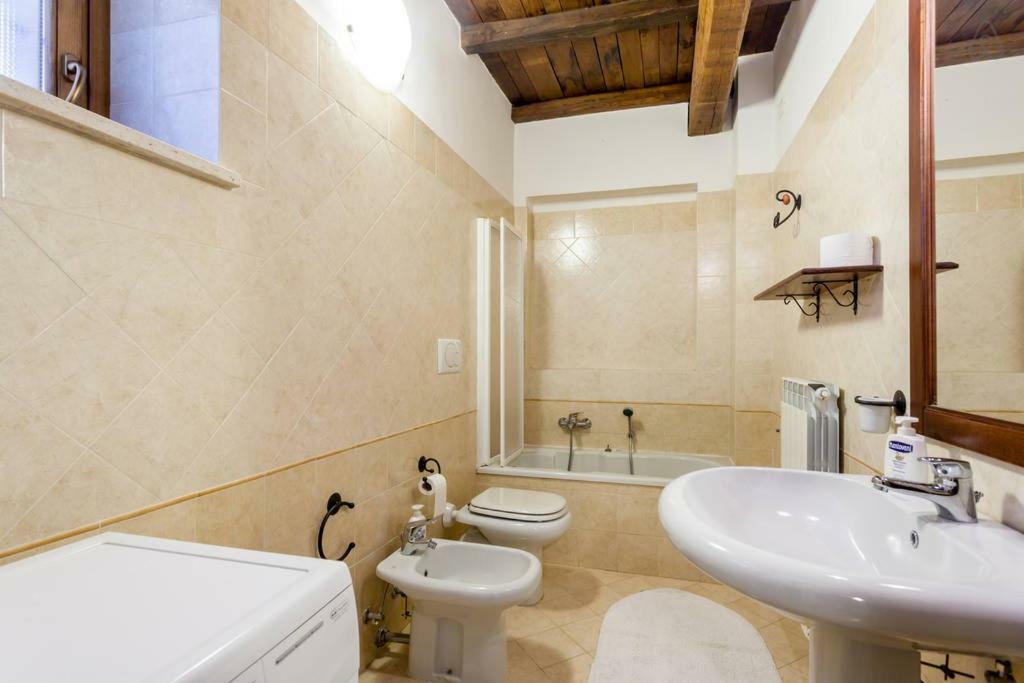 Апартаменти Ciards House Монтефалько Екстер'єр фото